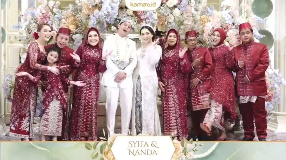 momen akad nikah adik Ayu Ting Ting © YouTube/Assyifa Nuraini