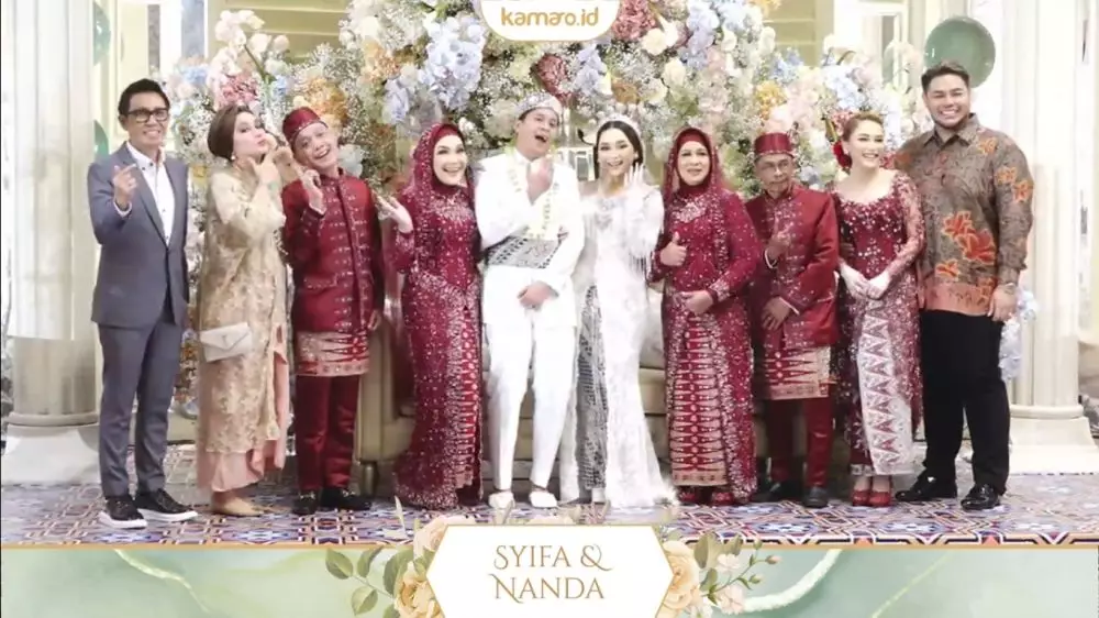 momen akad nikah adik Ayu Ting Ting © YouTube/Assyifa Nuraini