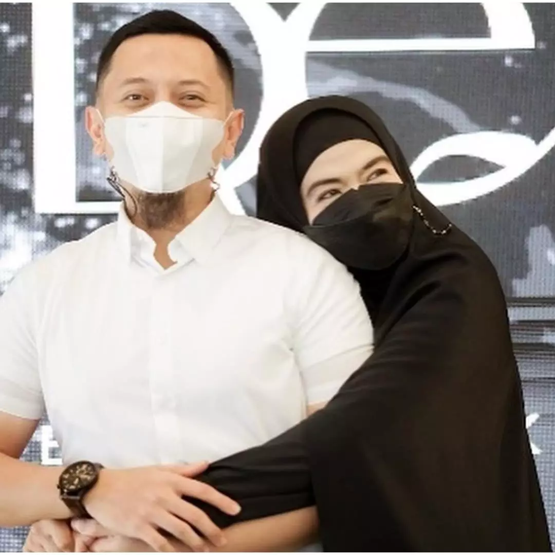 9 Potret terbaru Yulia Rachman mantan istri Demian, bisnis fashion