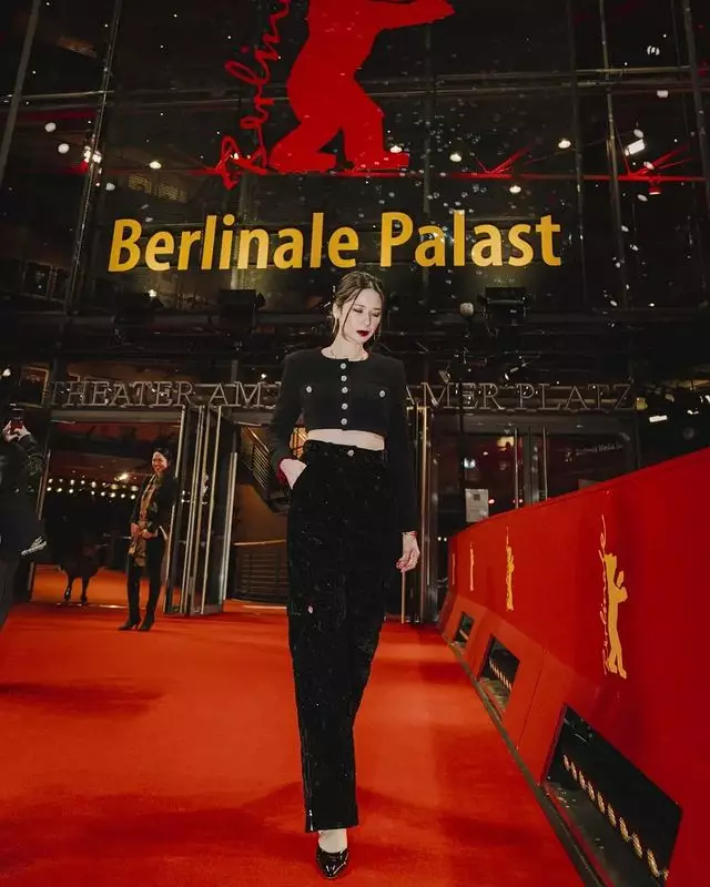 pesona Laura Basuki di Berlinale 2022 © Instagram/@laurabas pesona Laura Basuki di Berlinale 2022 © Instagram/@laurabas
