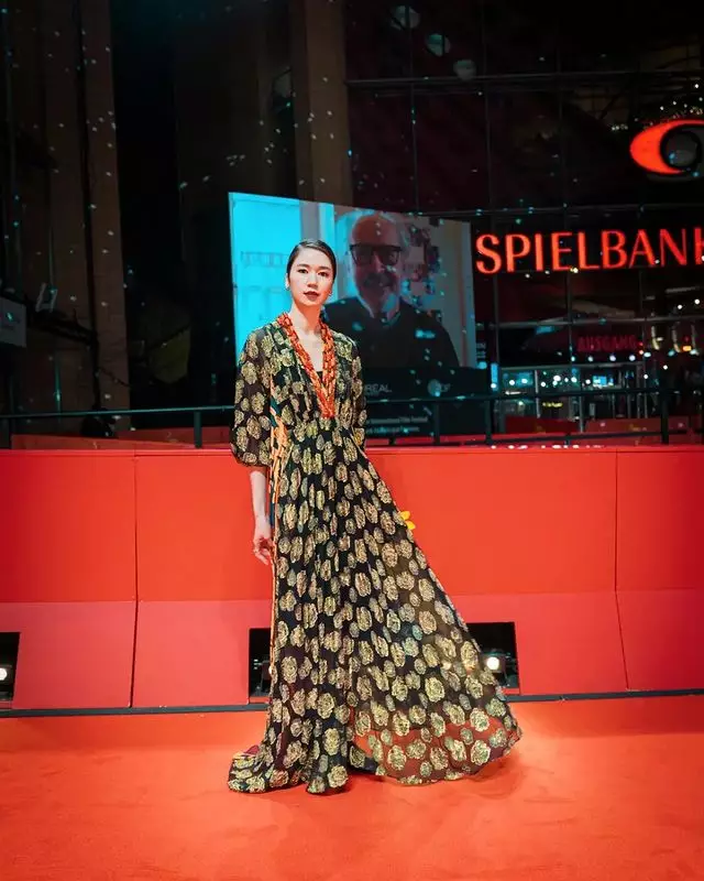 pesona Laura Basuki di Berlinale 2022 © Instagram/@laurabas pesona Laura Basuki di Berlinale 2022 © Instagram/@laurabas