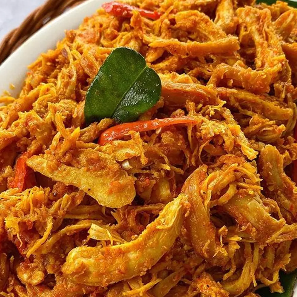 Resep ayam suwir pedas, bumbunya nendang dan bikin nambah nasi