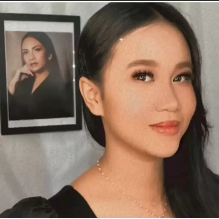 9 Potret masa kecil Mayang adik Vanessa Angel, giginya mirip Gala