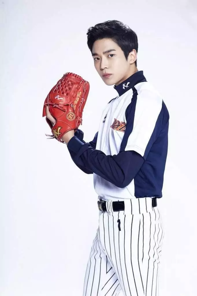 Potret Rowoon di berbagai drama Korea © Instagram