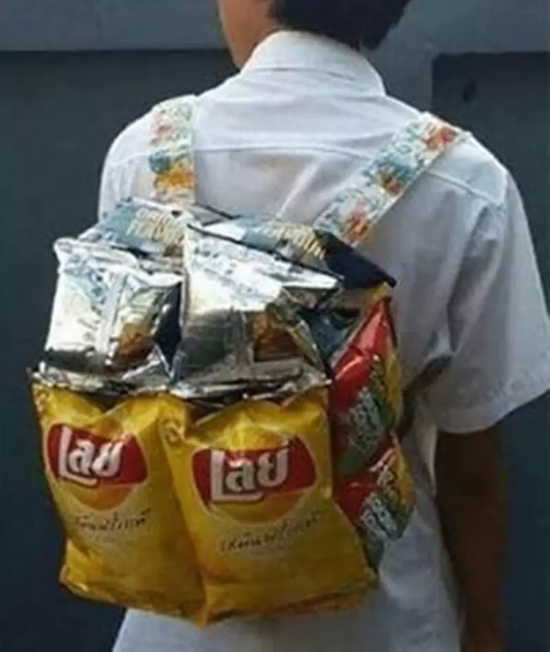 orang bawa tas tapi nyeleneh pol © berbagai sumber orang bawa tas tapi nyeleneh pol © berbagai sumber