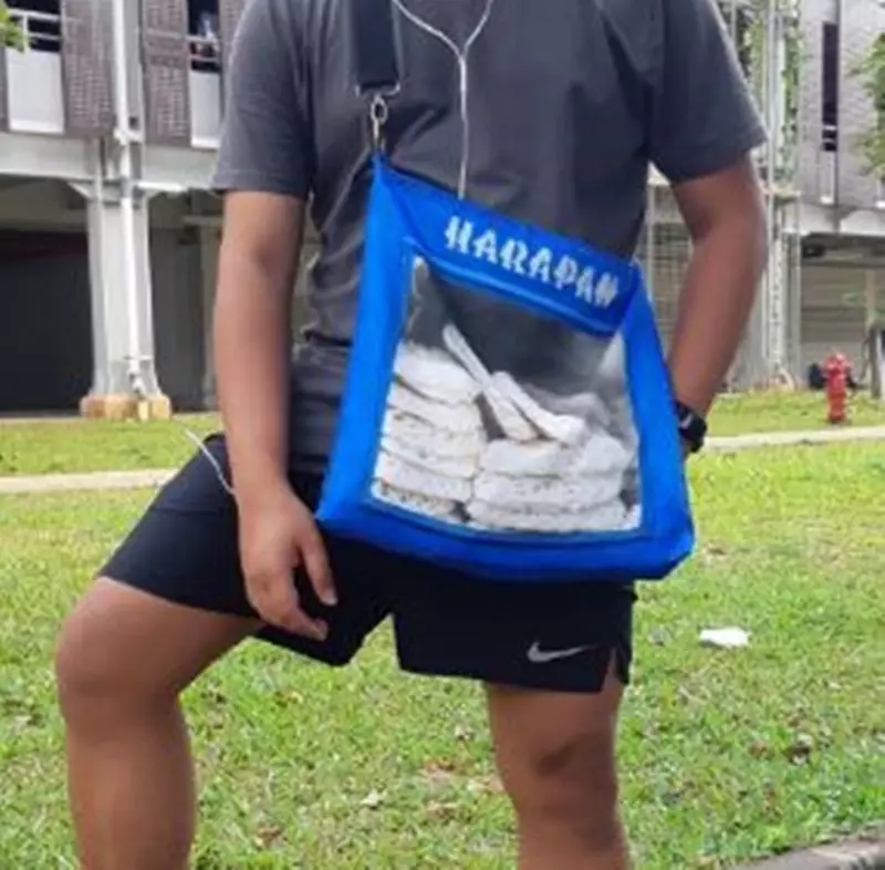 orang bawa tas tapi nyeleneh pol © berbagai sumber orang bawa tas tapi nyeleneh pol © berbagai sumber