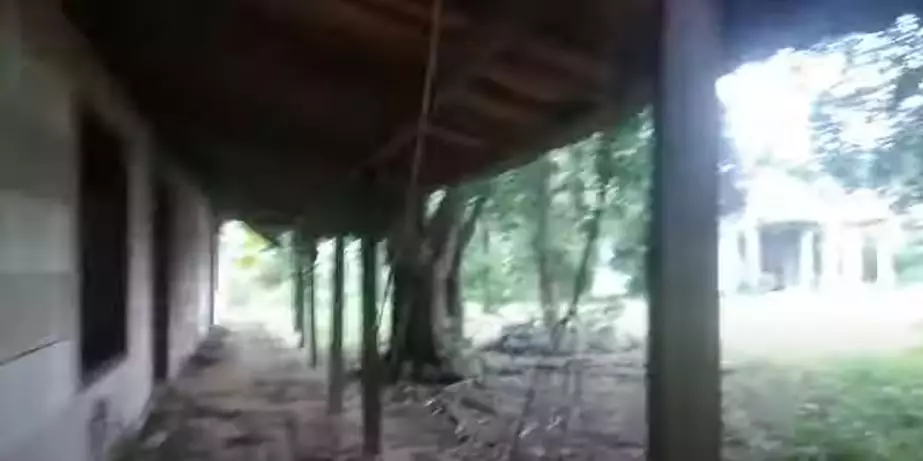 basecamp Mbah Surip terbengkalai © YouTube basecamp Mbah Surip terbengkalai © YouTube