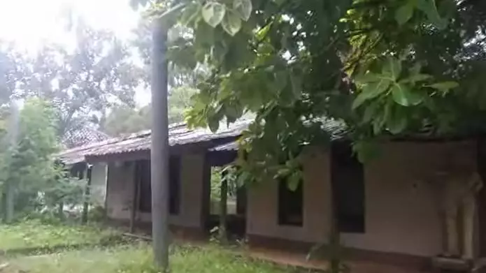 basecamp Mbah Surip terbengkalai © YouTube basecamp Mbah Surip terbengkalai © YouTube