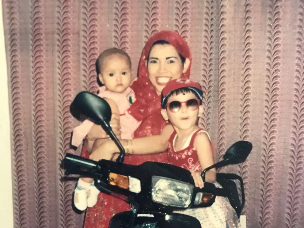 transformasi Ayu Ting Ting dan Syifa dari kecil  © berbagai sumber transformasi Ayu Ting Ting dan Syifa dari kecil  © berbagai sumber