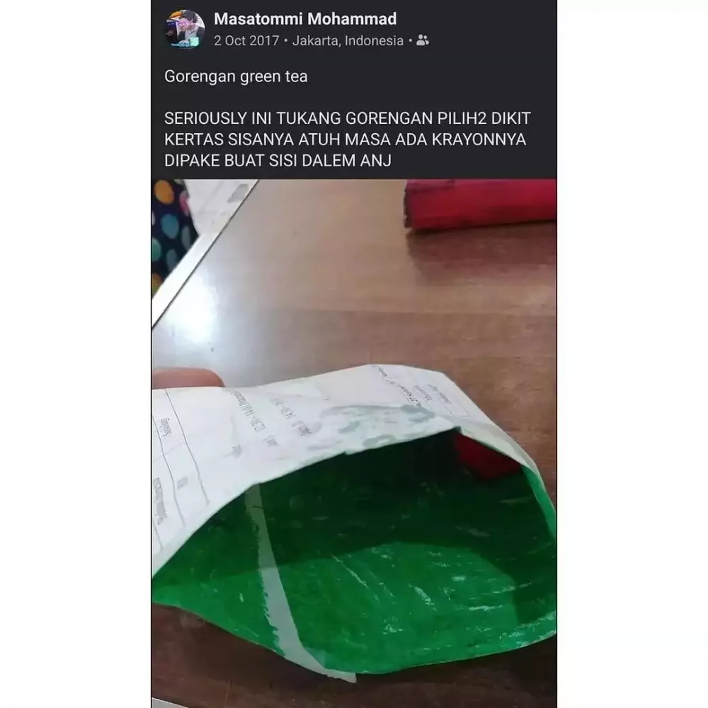 status fb ada kejanggalan lucu © Instagram