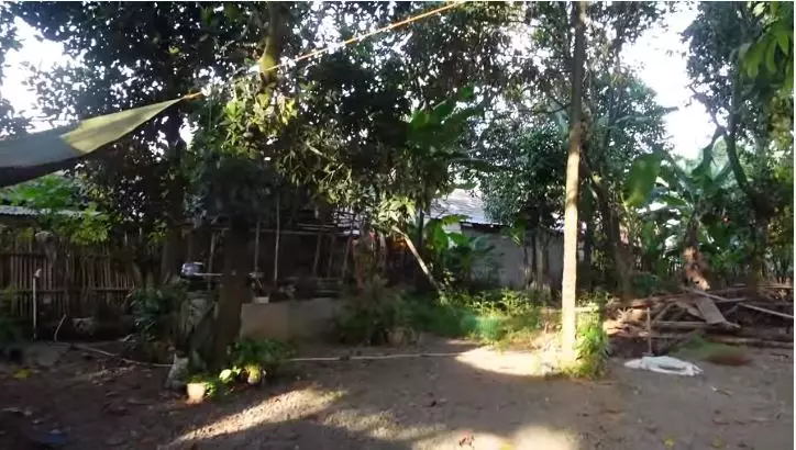 potret rumah orang tua indah permatasari © YouTube