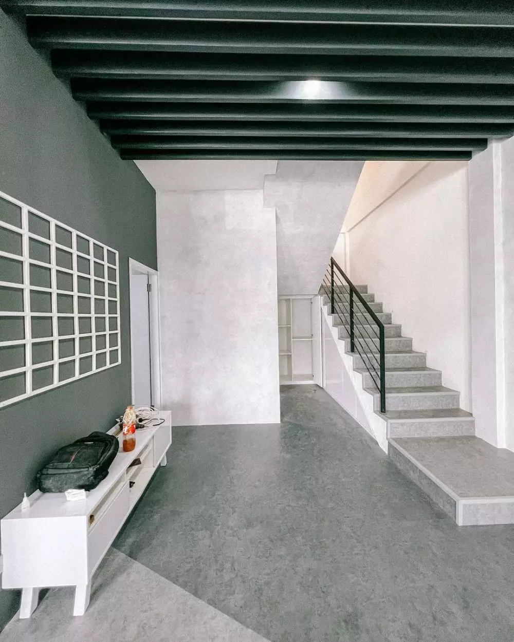 potret kantor baru awkarin © instagram