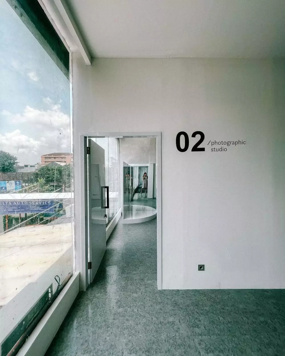 potret kantor baru awkarin © instagram