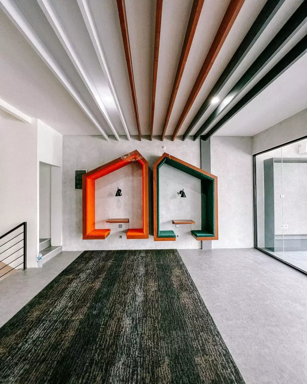 potret kantor baru awkarin © instagram