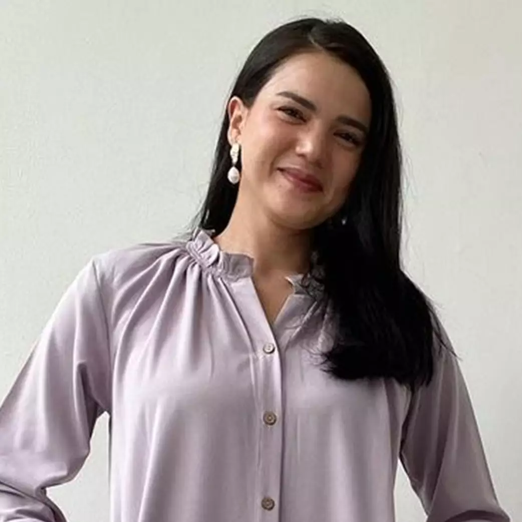 7 Cara bikin MPASI ala Alice Norin, bantu anak belajar makan sendiri