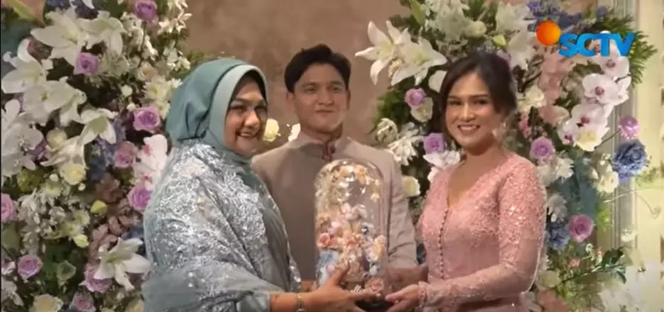 lamaran Masayu Clara Berbagai sumber lamaran Masayu Clara Berbagai sumber