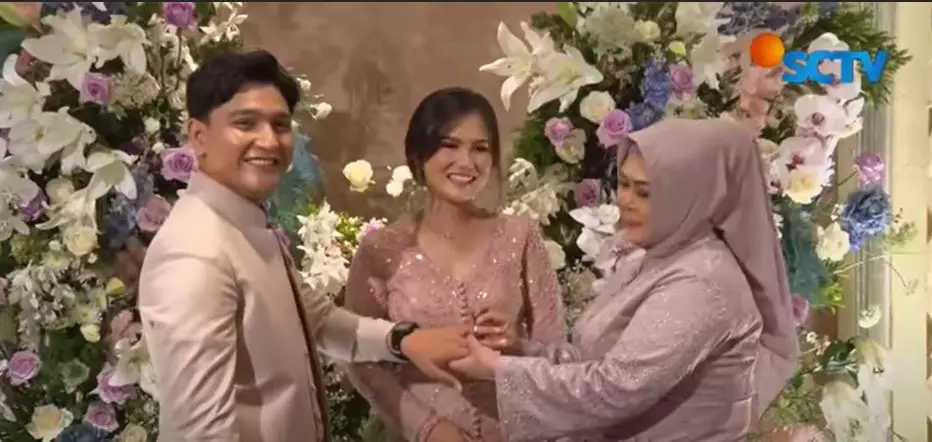 lamaran Masayu Clara Berbagai sumber lamaran Masayu Clara Berbagai sumber