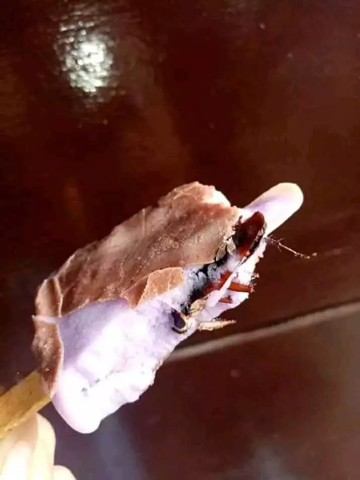 momen beli es krim malah apes © 1cak.com