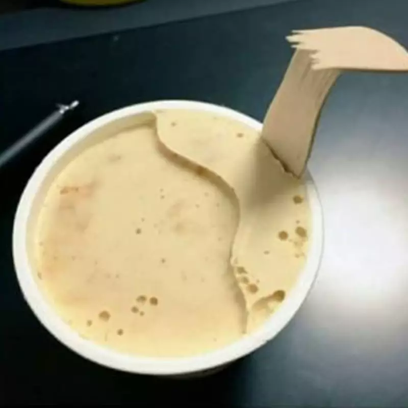 momen beli es krim malah apes © 1cak.com