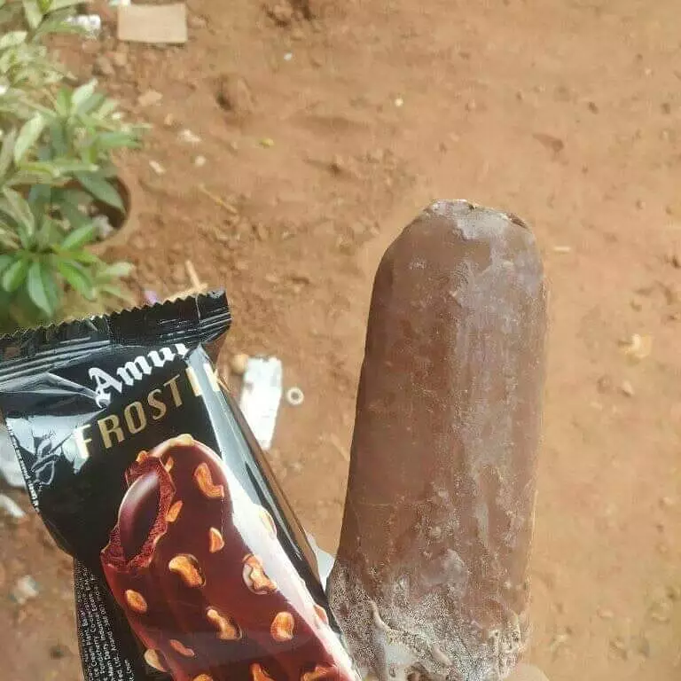 momen beli es krim malah apes © 1cak.com