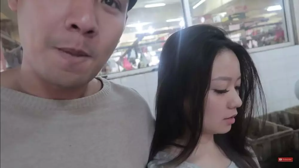 momen seleb ditemani suami belanja ke pasar © berbagai sumber momen seleb ditemani suami belanja ke pasar © berbagai sumber