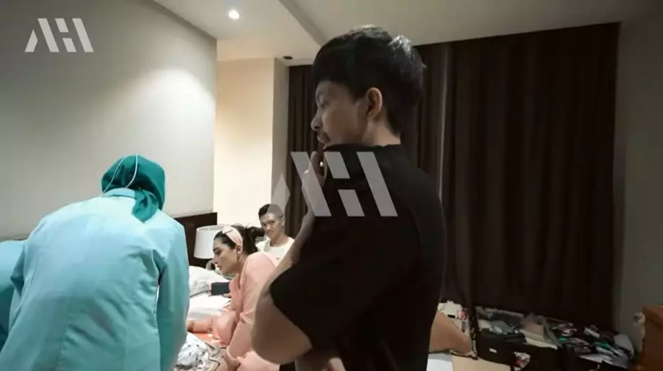 Anang, Ashanty, Krisdayanti momong cucu pertama Berbagai sumber