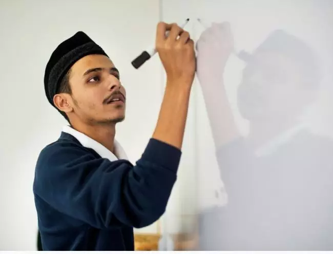 Arti mimpi bertemu ulama © 2022 berbagai sumber 