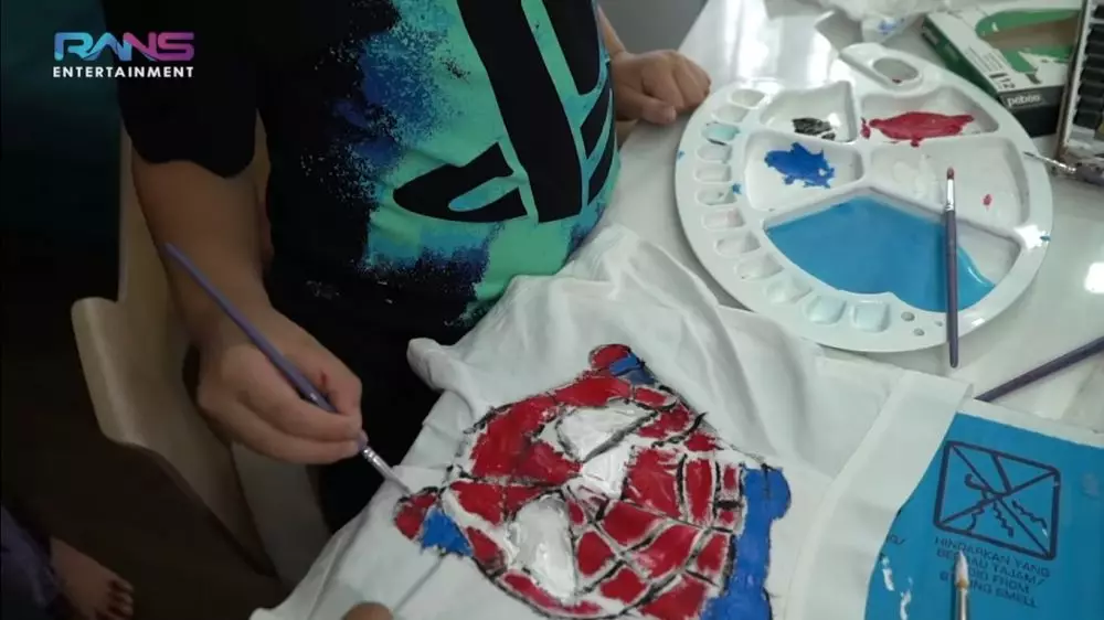 momen Rafathar beri kado Raffi Ahmad © berbagai sumber