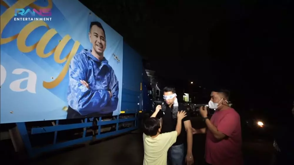 momen Rafathar beri kado Raffi Ahmad © berbagai sumber