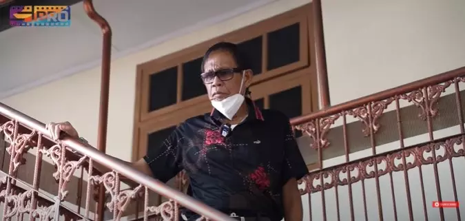 Potret rumah Tarzan Srimulat © YouTube