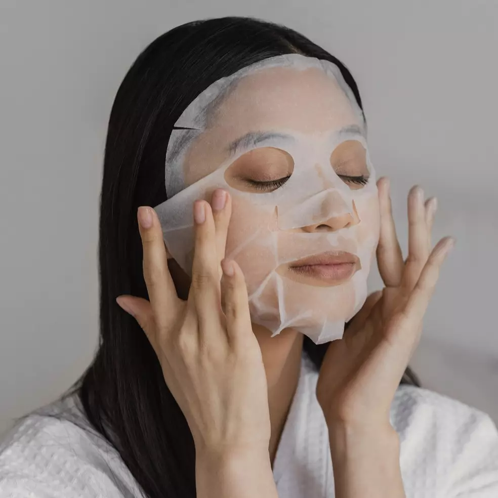 9 Rekomendasi masker wajah yang sudah BPOM, bantu kulit lebih cerah