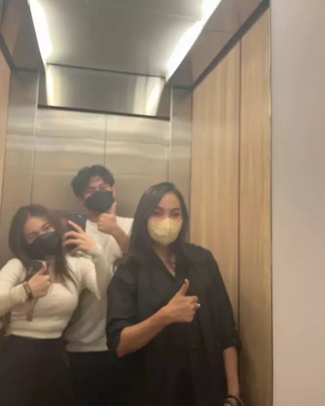 potret terbaaru Jasmine Abeng anak Ririn Ekawati © berbagai sumber potret terbaaru Jasmine Abeng anak Ririn Ekawati © berbagai sumber