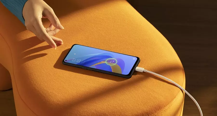 Fitur smarpthone permudah PTM  © 2022 berbagai sumber