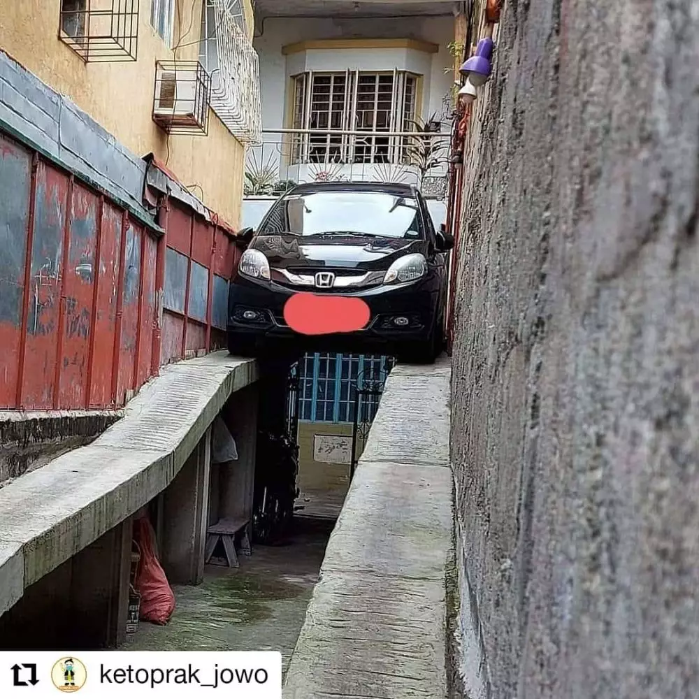 parkir kendaraan nyeleneh © berbagai sumber