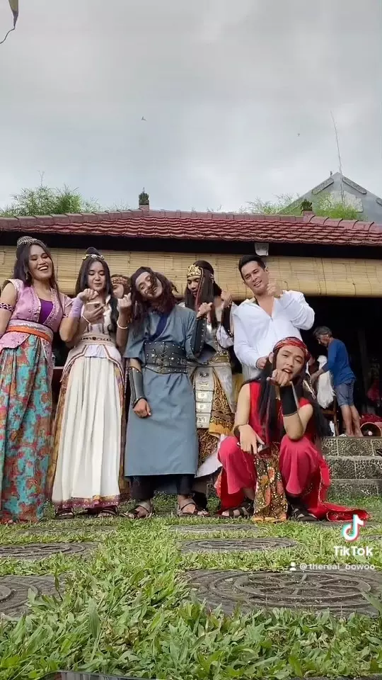 potret bowo tiktok akting laga © berbagai sumber potret bowo tiktok akting laga © berbagai sumber