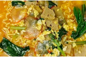 8 Tempat makan seblak terkenal di Bandung, harga bersahabat