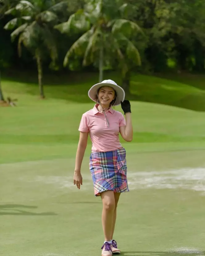 pesona Tyara Renata istri Surya Insomnia © Instagram