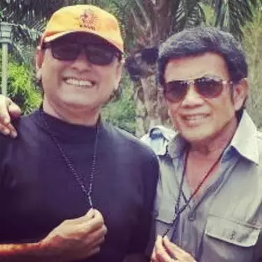 potret kenangan dengan rekan artis © Instagram