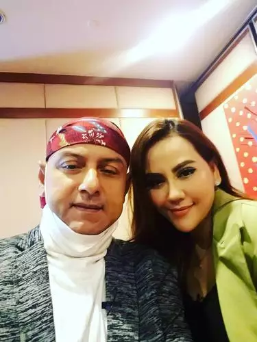 potret kenangan dengan rekan artis © Instagram