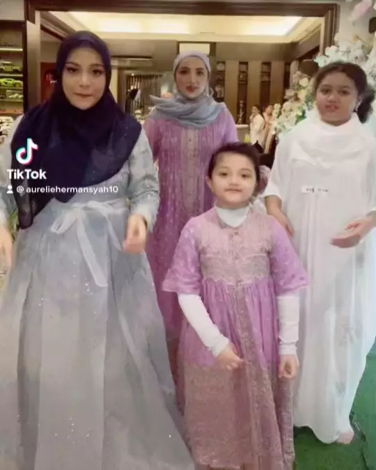 potret kebersamaan amora dan arsy © instagram