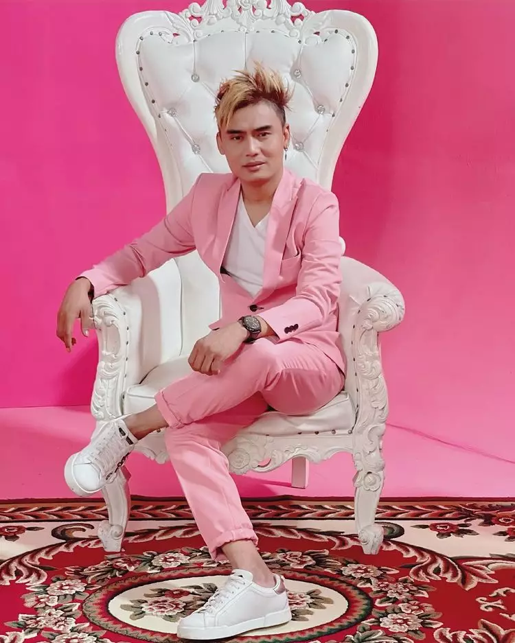 kisah artis pernah jadi pengamen © berbagai sumber kisah artis pernah jadi pengamen © berbagai sumber