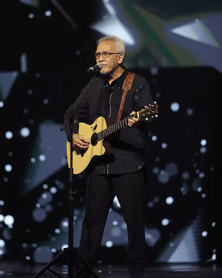 kisah artis pernah jadi pengamen © berbagai sumber kisah artis pernah jadi pengamen © berbagai sumber