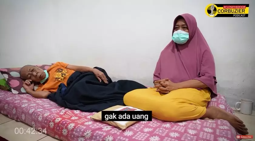 Pak Ogah terbaring sakit © YouTube