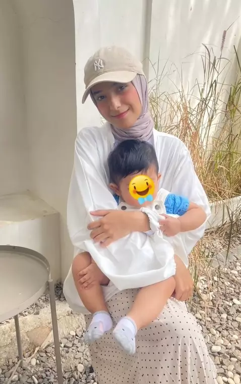 Potret terbaru Nadya Mustika usai cerai © Instagram Potret terbaru Nadya Mustika usai cerai © Instagram
