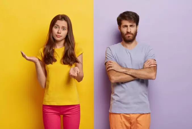 Posesif adalah sifat mengekang © 2022 berbagai sumber  Posesif adalah sifat mengekang © 2022 berbagai sumber