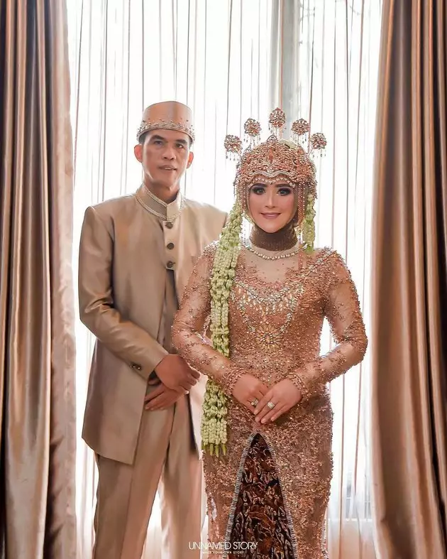Adu gaya mantan istri Kiwil dan suami baru Instagram Adu gaya mantan istri Kiwil dan suami baru Instagram