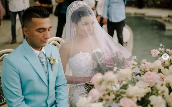 Adu gaya mantan istri Kiwil dan suami baru Instagram Adu gaya mantan istri Kiwil dan suami baru Instagram