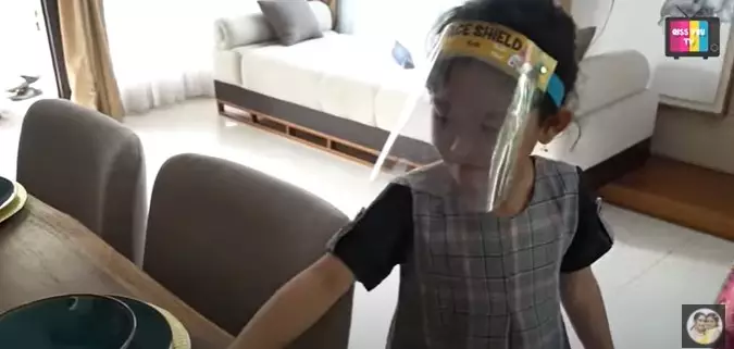 Potret rumah Syifa adik Ayu Ting Ting © YouTube