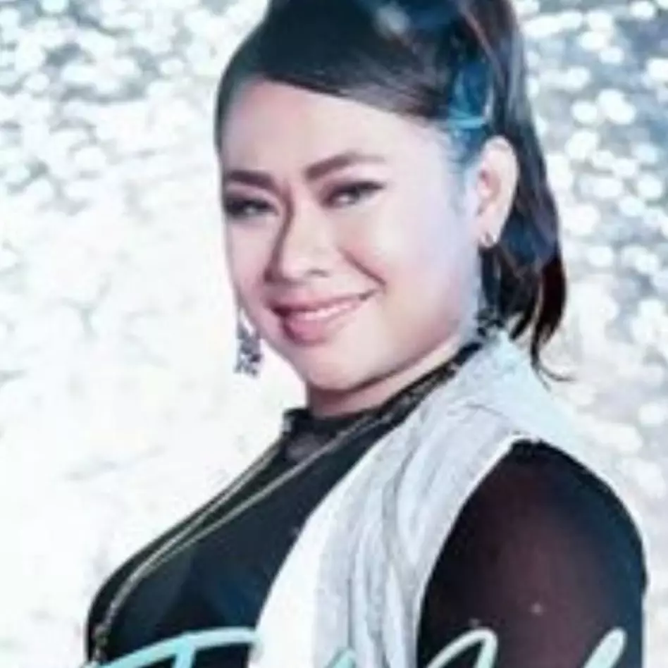 11 Pesona Tante Lala, seleb TikTok yang tengah jadi sorotan