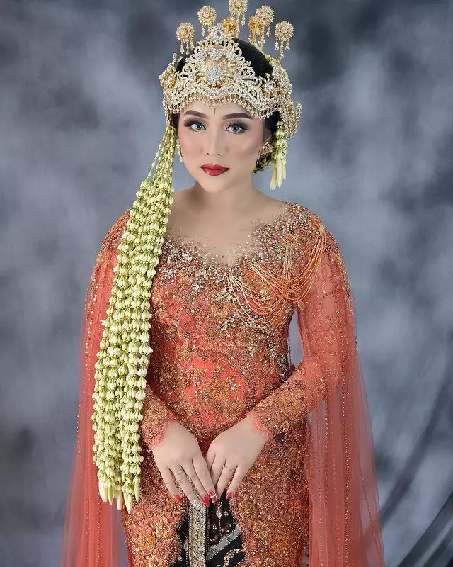 momen resepsi kedua adik Ayu Ting Ting © berbagai sumber momen resepsi kedua adik Ayu Ting Ting © berbagai sumber